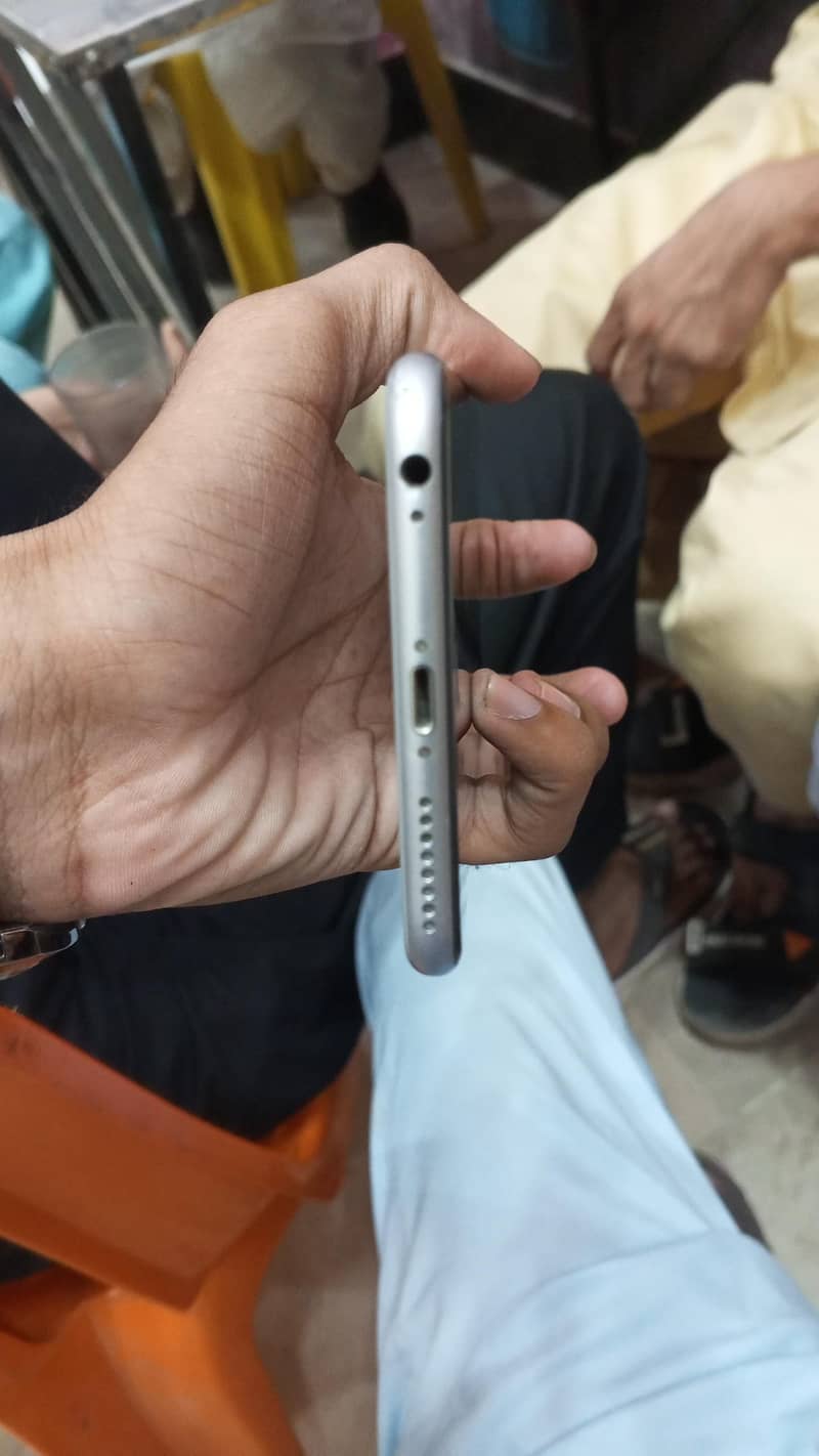 Apple iPhone 6S Plus 3