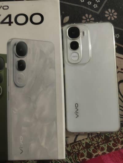vivo y400