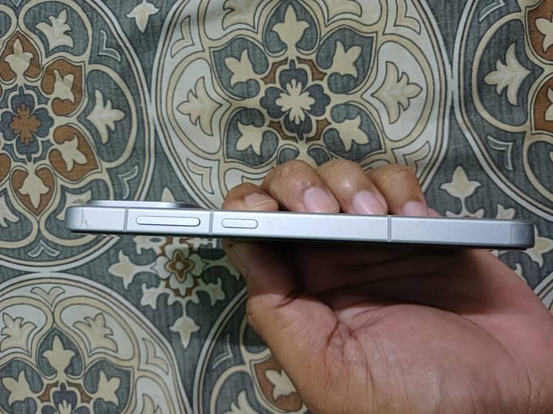 OnePlus 13s 3