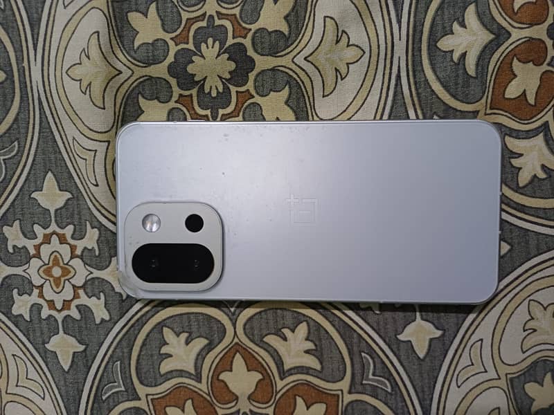 OnePlus 13s 6