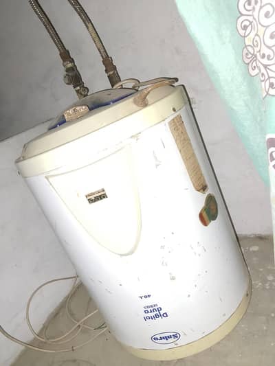 New  condition electric geyser urgent sell
