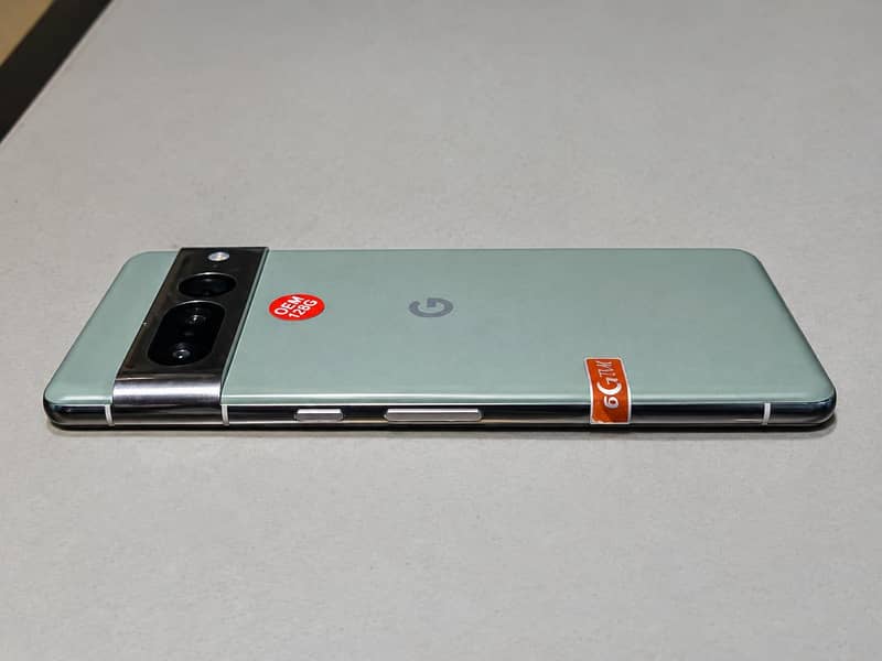 Google Pixel 7 Pro - 10/10 Condition 1