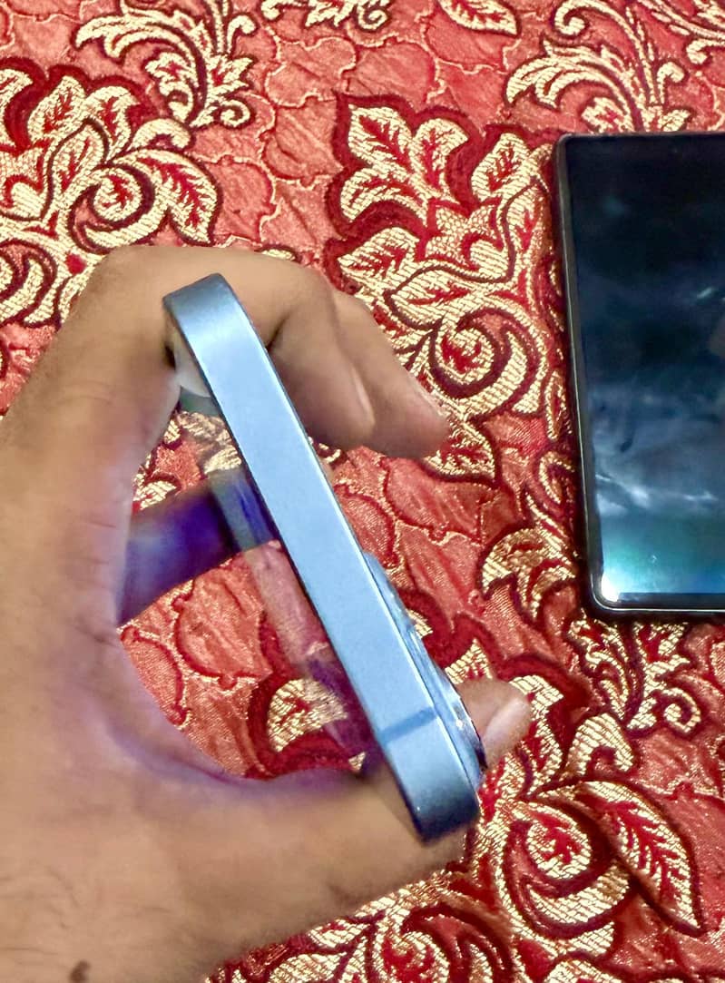Apple iPhone 14 1