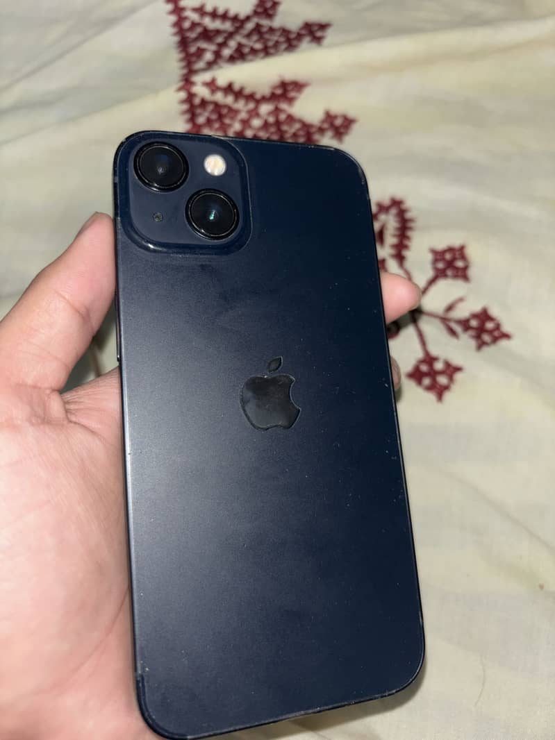 Apple iPhone 13 4