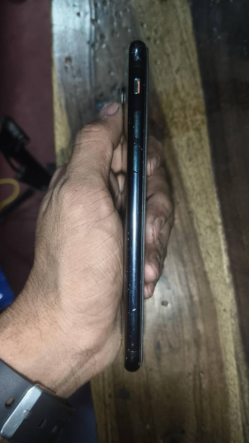 Apple iPhone 7 2