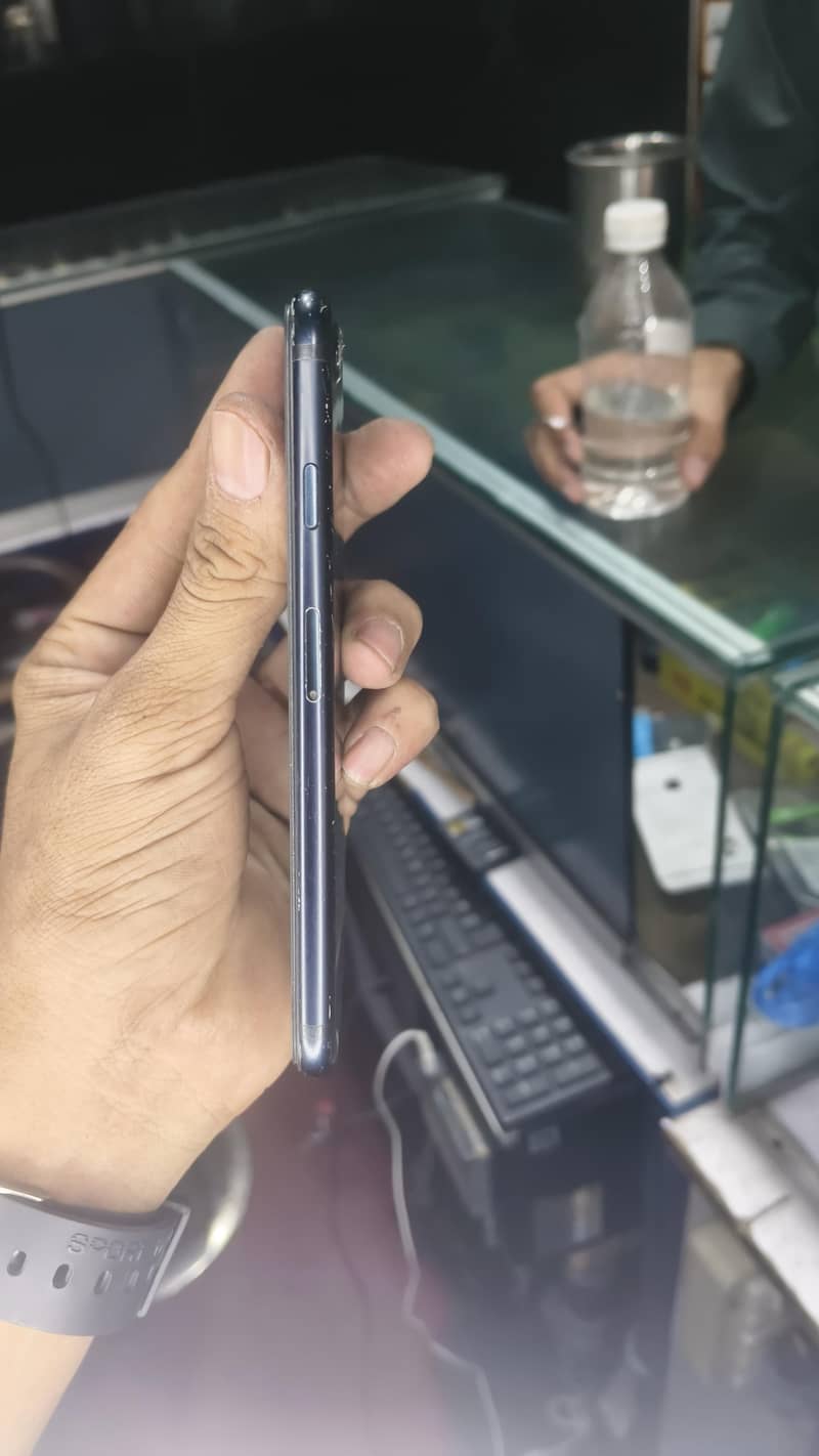 Apple iPhone 7 9