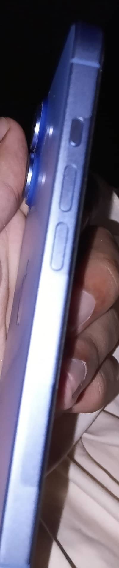 Apple iPhone 16