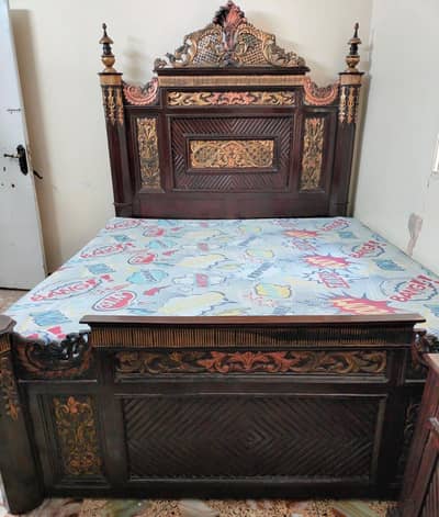 4 piece wooding Bedroom set