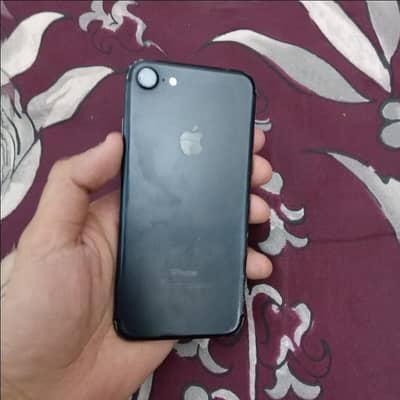 Apple iPhone 7 4/128 PTA Approved