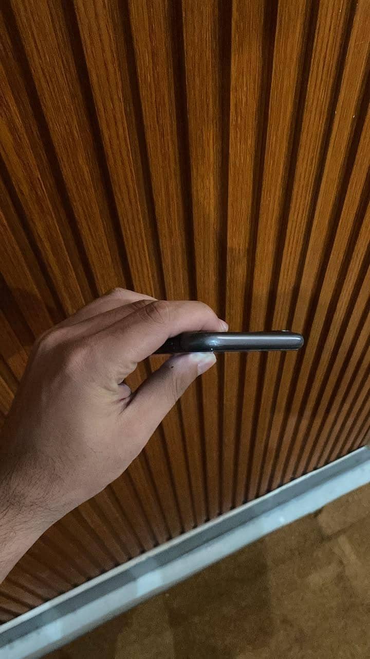 Apple iPhone 11 6