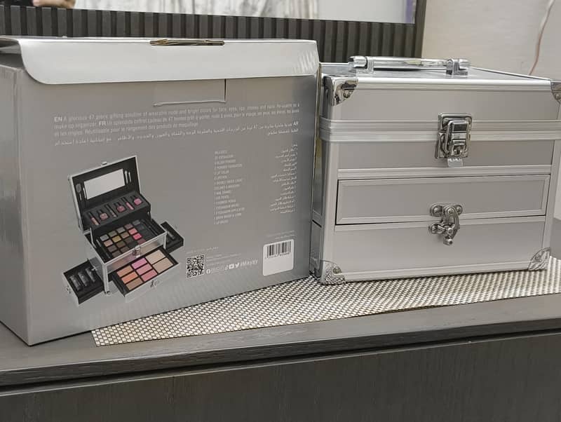 makeup box 4