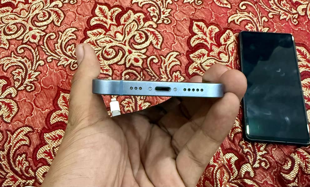 Apple iPhone 14 2