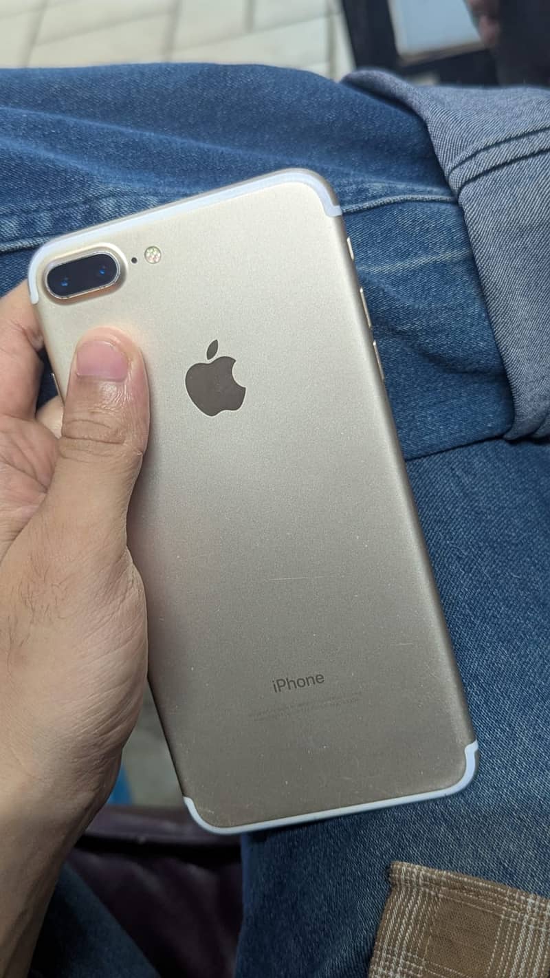 Apple iPhone 7 Plus 5