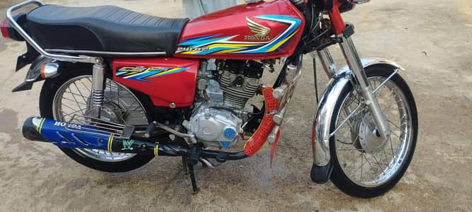 Honda 125. Whatsapp 03439749550