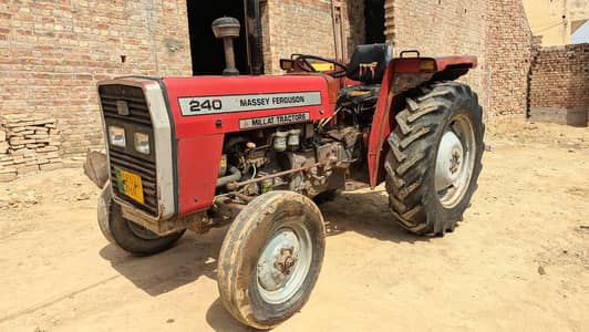 Massey Ferguson 240