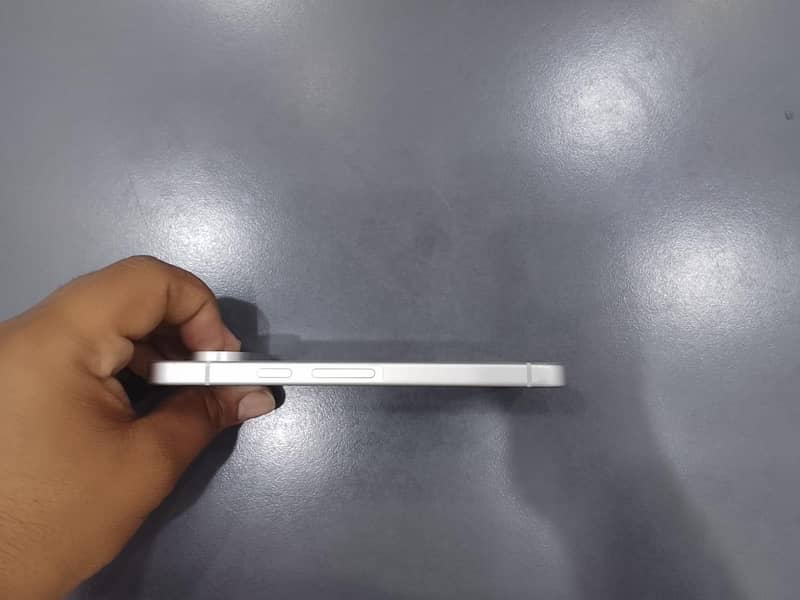 Google Pixel 9 4