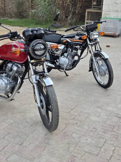 Honda CB 150F , CG 125 Special Edition
