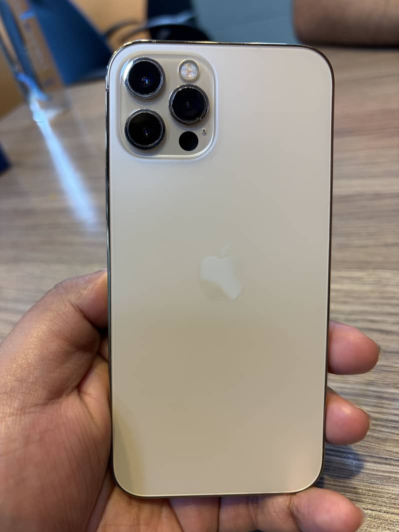 Apple iPhone 12 Pro 2
