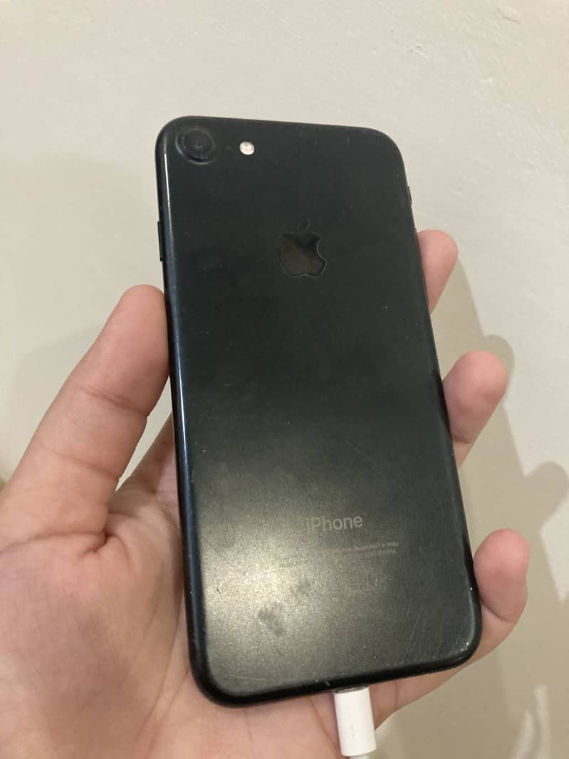 Apple iPhone 7 0