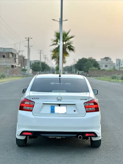 Honda City 2017 1st owner brand new condition