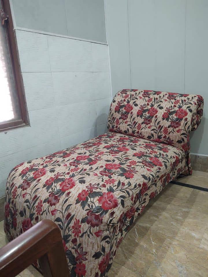 Dewan Sofa 1