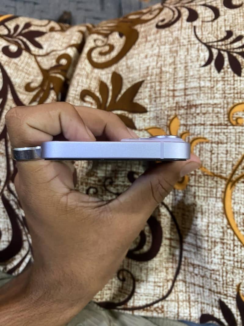 Apple iPhone 14 1