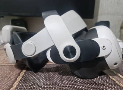Meta quest 3 512Gb with bovo headset and carrybag