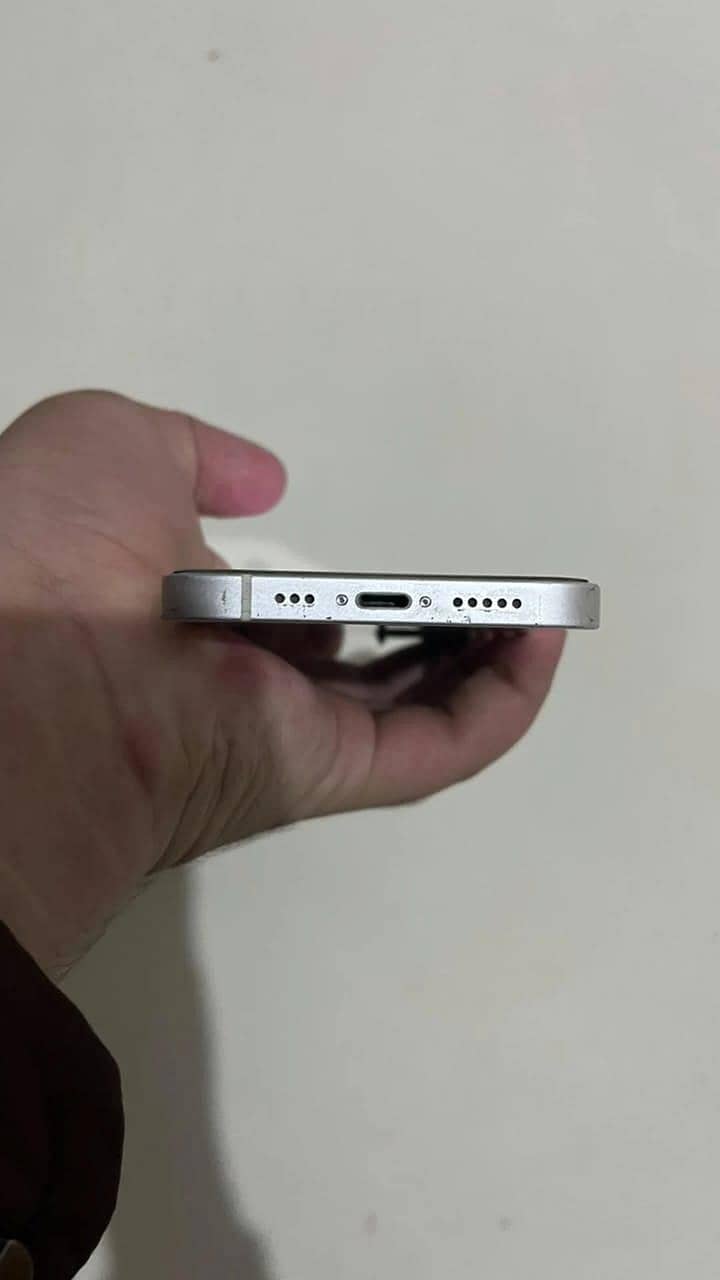Apple iPhone 12 5