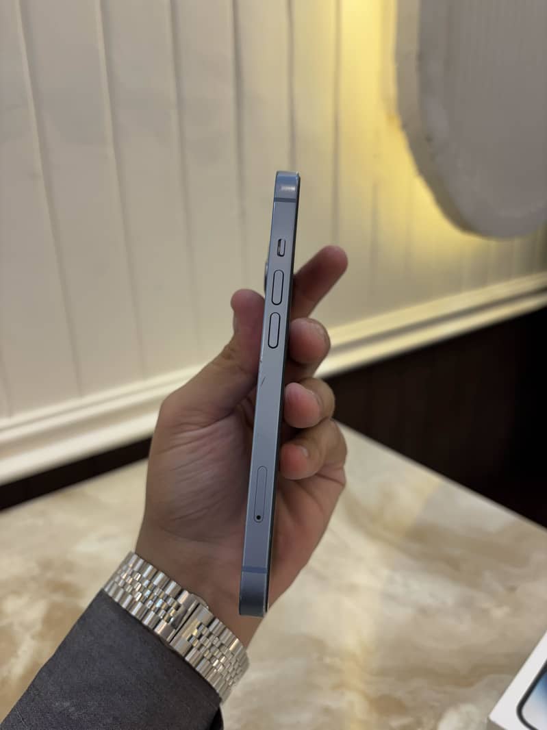 Apple iPhone 14 2