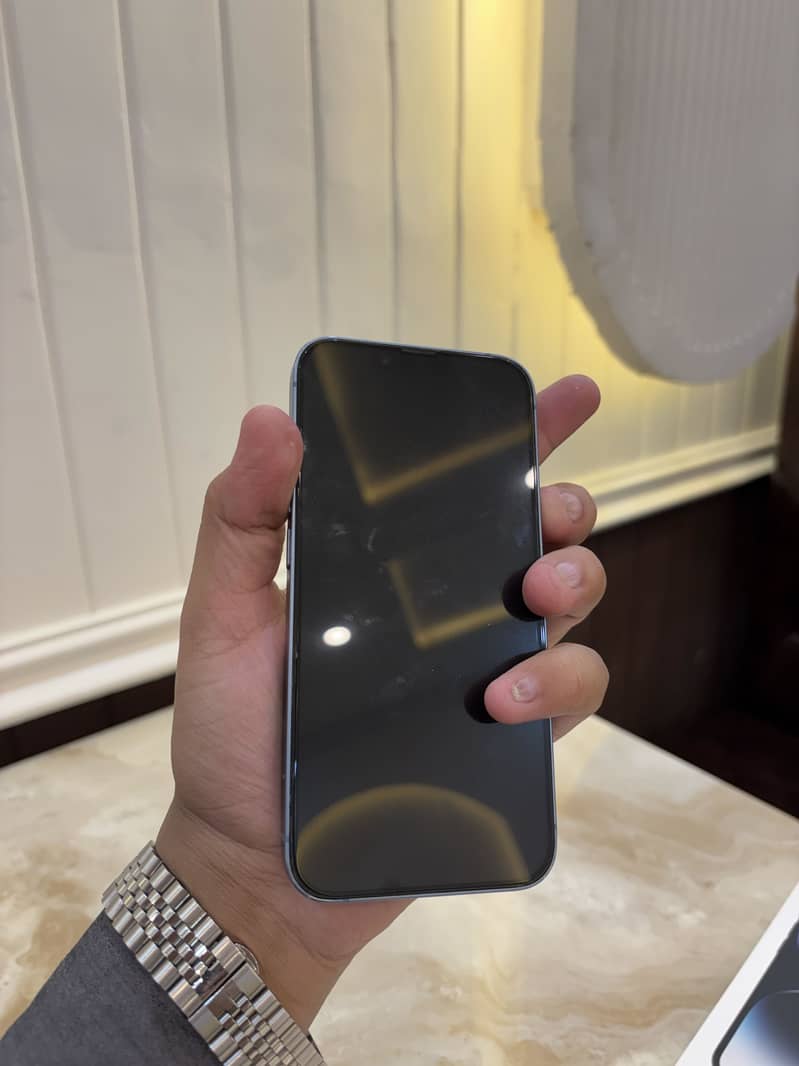 Apple iPhone 14 5