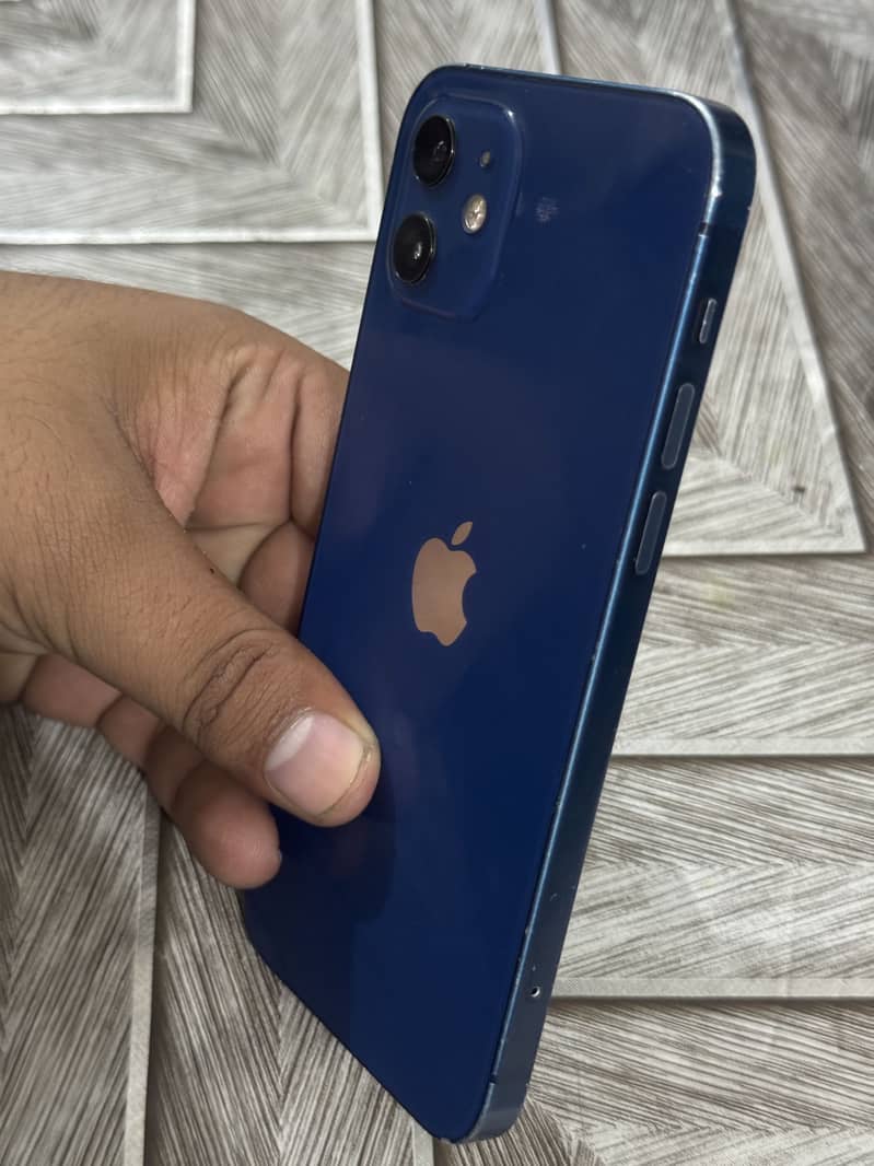 Apple iPhone 12 2