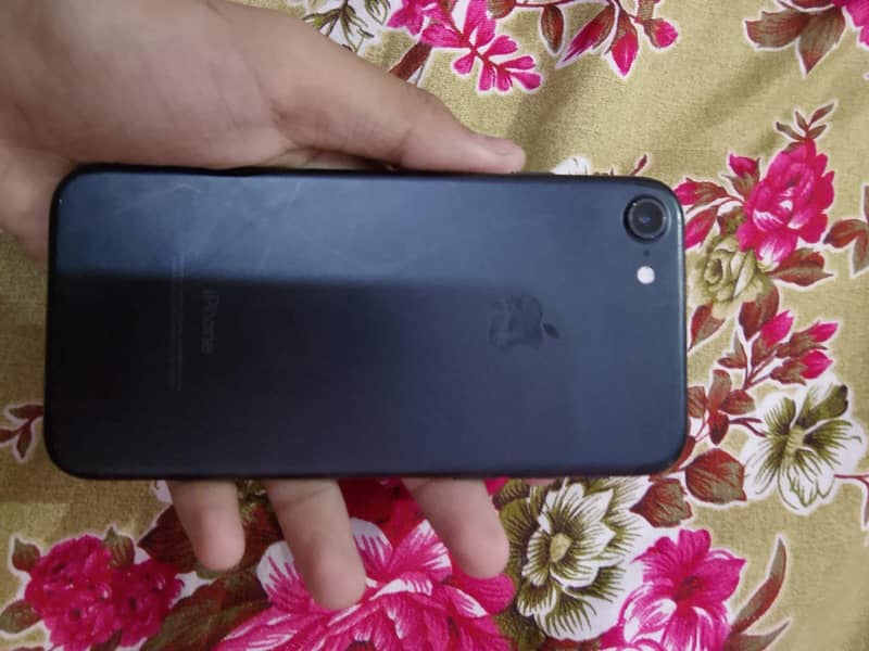 Apple iPhone 7 4