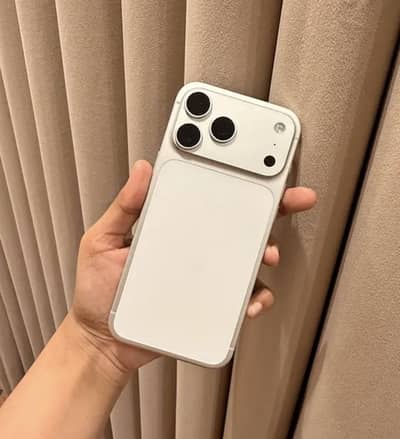 Apple iPhone 17 Pro Max Silver