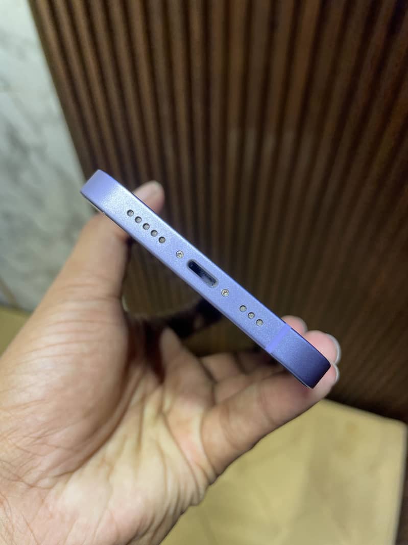 Apple iPhone 12 3