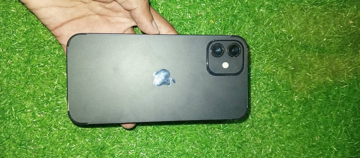 Apple iPhone 12 3
