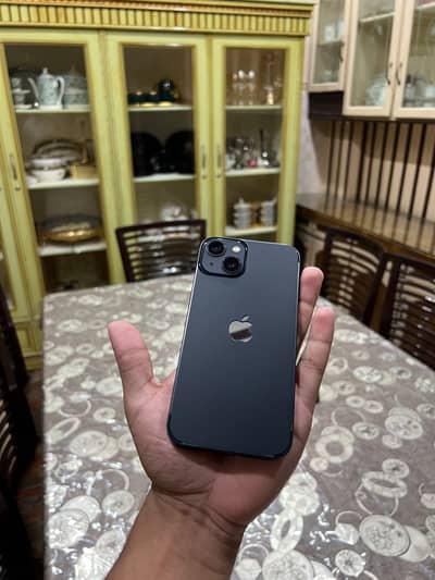 Apple iPhone 13