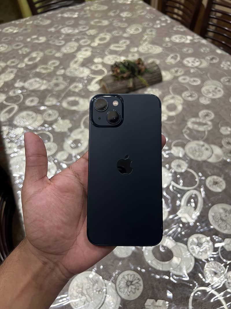 Apple iPhone 13 2