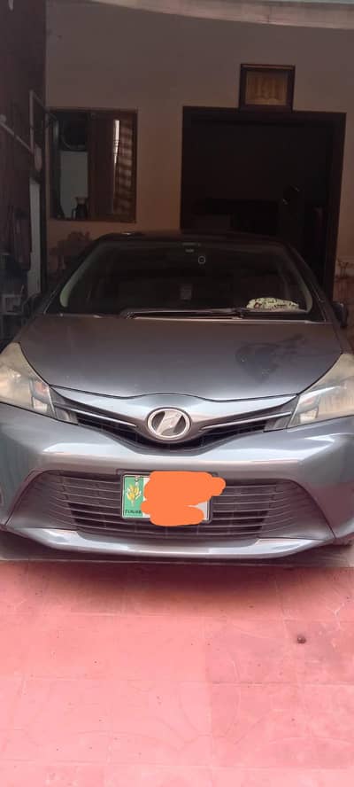 Toyota Vitz 2015