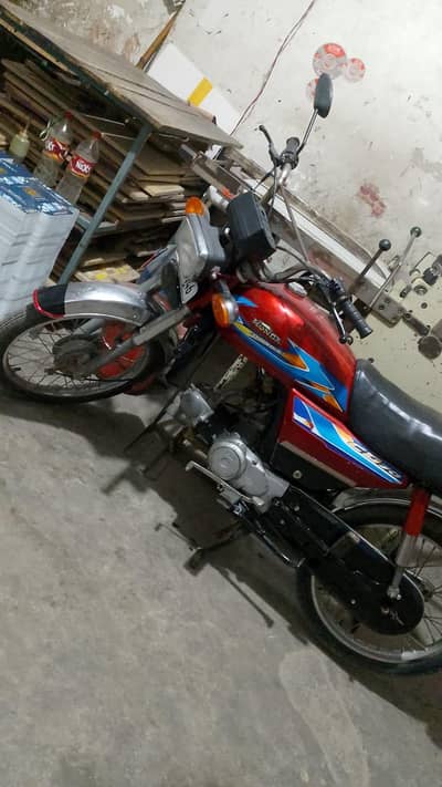 Bike me 1 rupy ka Kam nai Hy abi is ka engine benwaya Hy overall