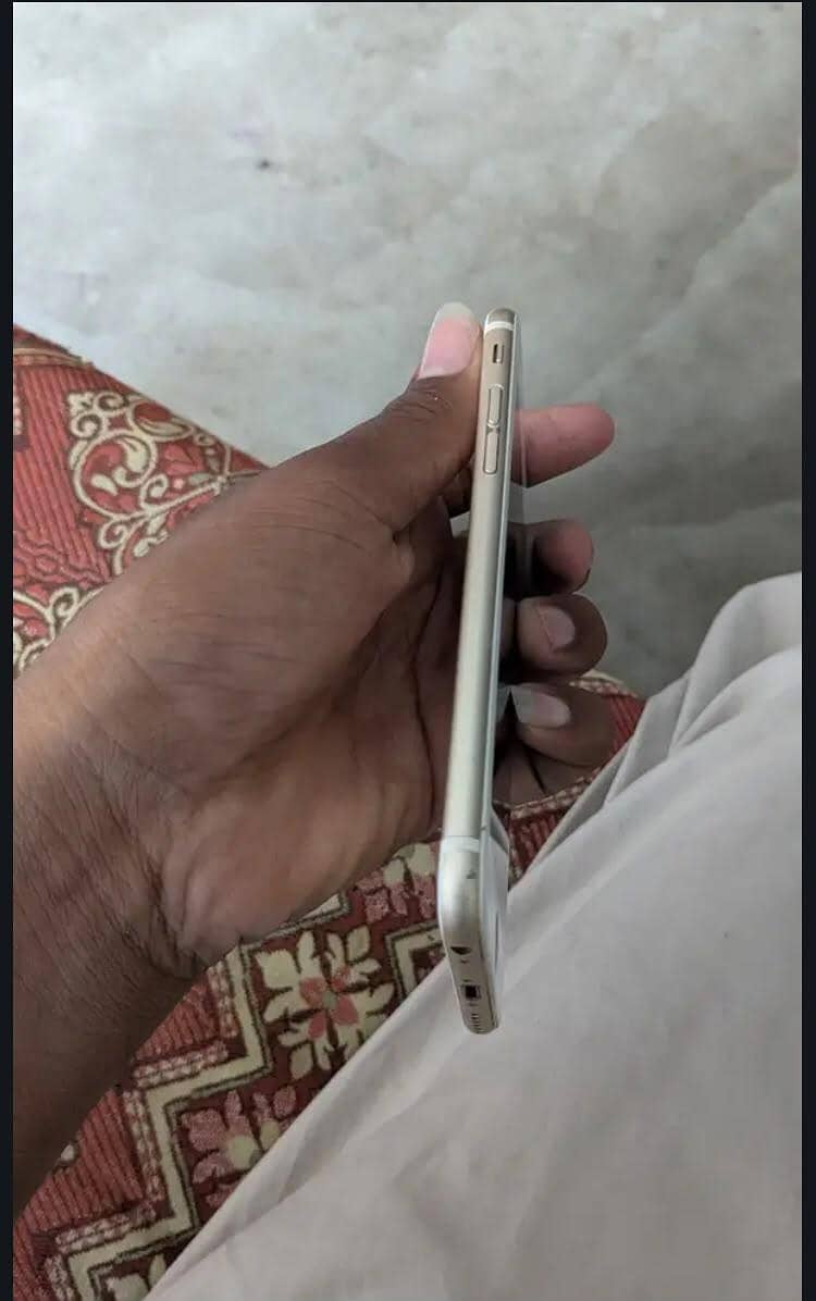 Apple iPhone 6S 2