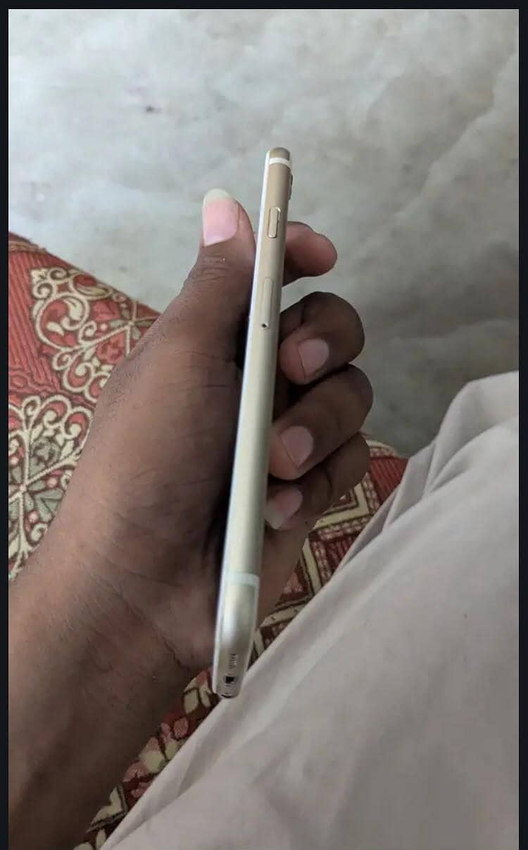 Apple iPhone 6S 5