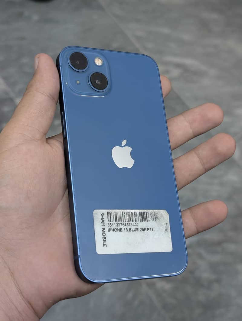 Apple iPhone 13 1