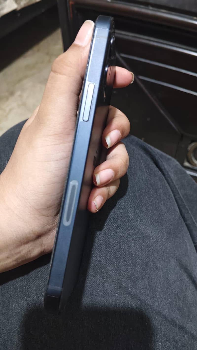 Apple iPhone 12 2