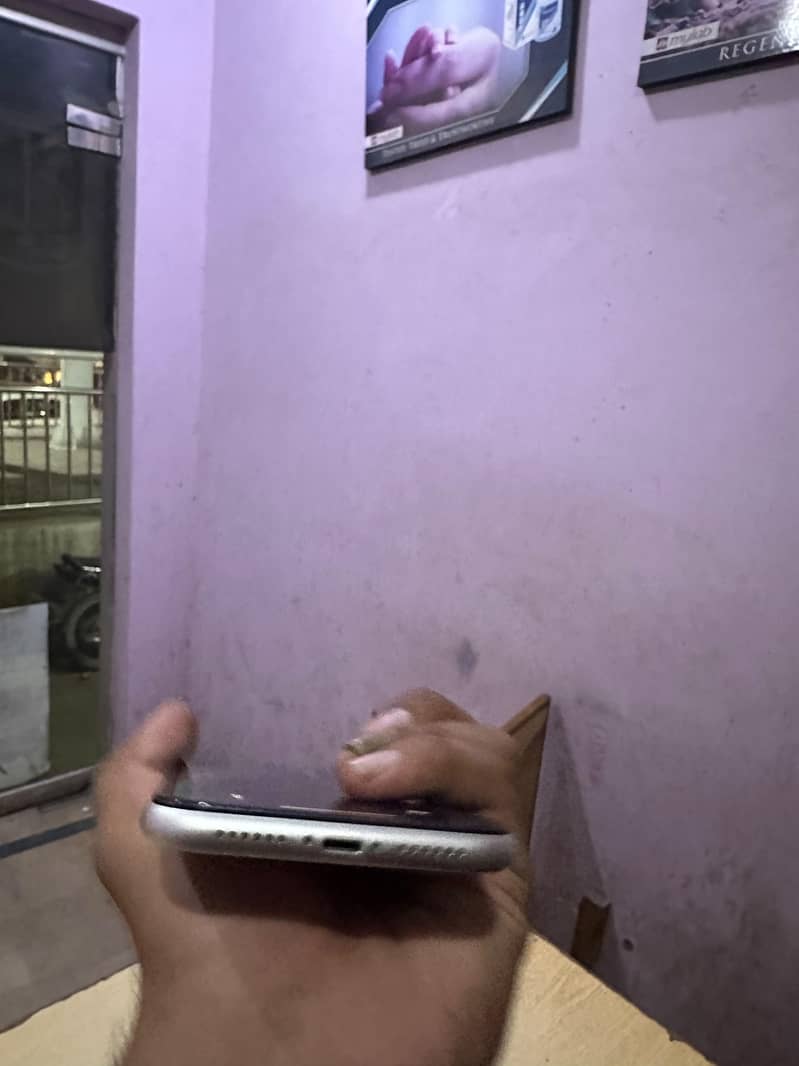 Apple iPhone 11 1