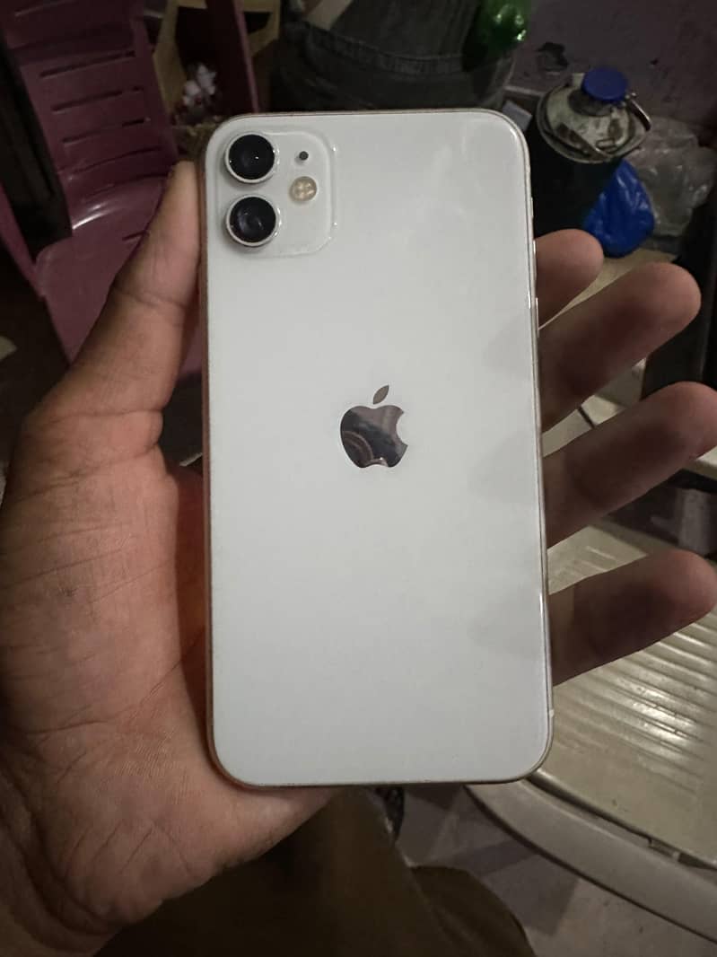 Apple iPhone 11 3