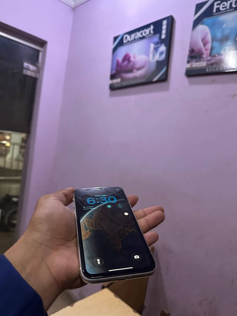 Apple iPhone 11 7