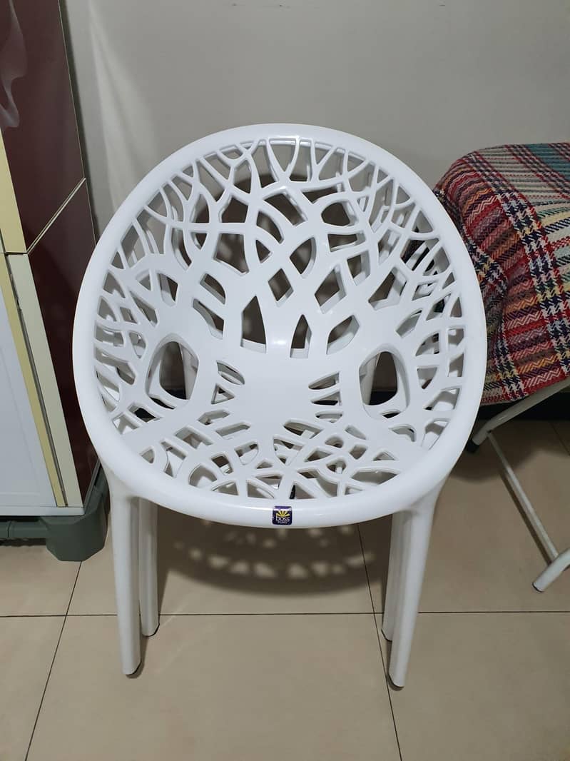 chairs 0
