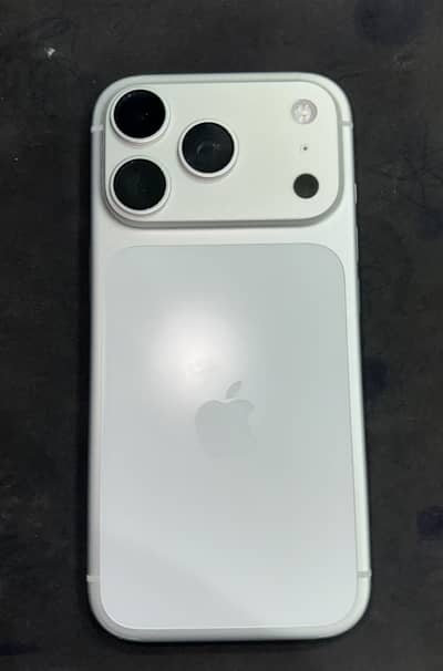  iPhone 17 Pro Silver JV | 100% BH | 97 Cycles | Box + Cable