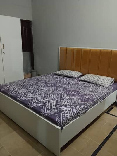 Wooden bed set with metress