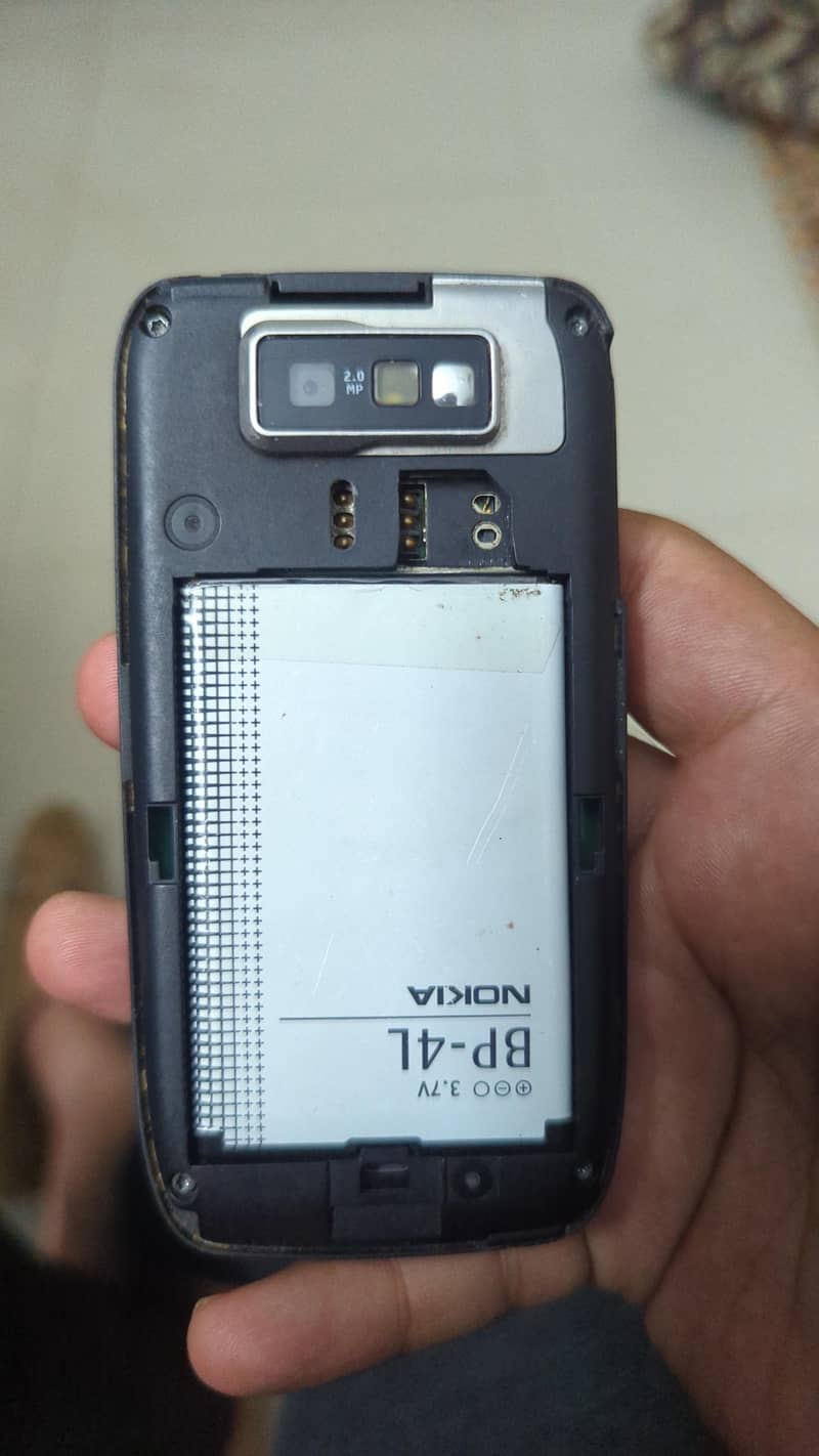 Nokia E63 1